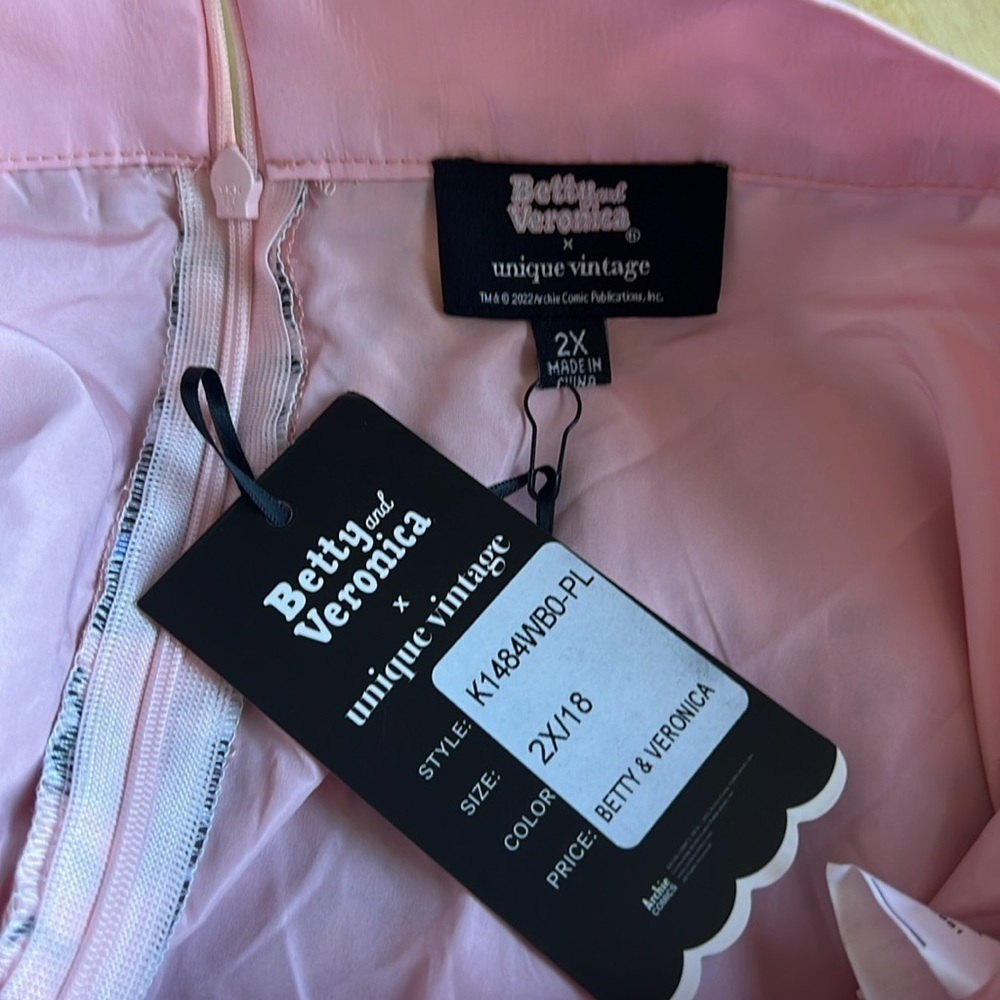 NWT Unique Vintage Betty and Veronica skirt - Picture 7 of 7